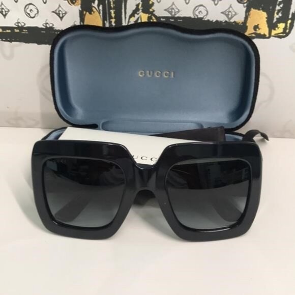 New Authentic Gucci GG0053SN 001 Black Oversize Square Sunglasses - Picture 6 of 14